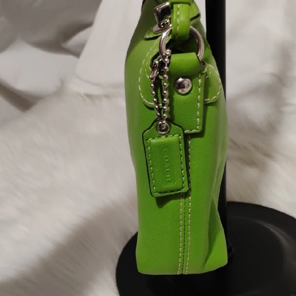 SALE! Auth Coach Mini ๐ Green Shoulder Bag W Scarf & Hangtag & Extender - Picture 5 of 13